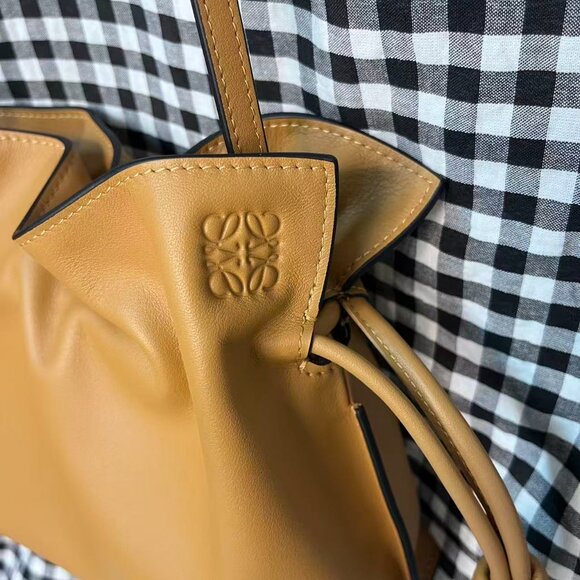 Loewe Flamenco Crossbody Bag - Picture 3 of 12